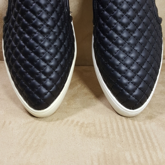 Nine West Sneakers - Picture 4 of 7